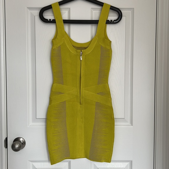 MARCIANO BANDAGE DRESS - Picture 6 of 7